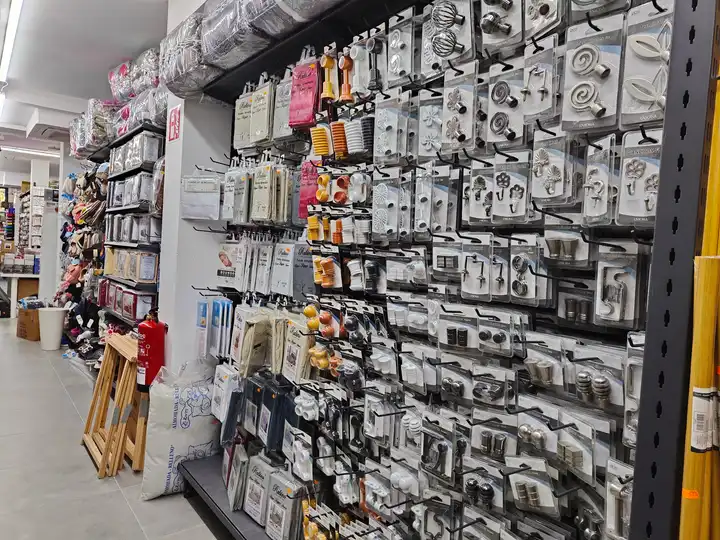 Cosmétiques et accessoires chez Basar Ideal